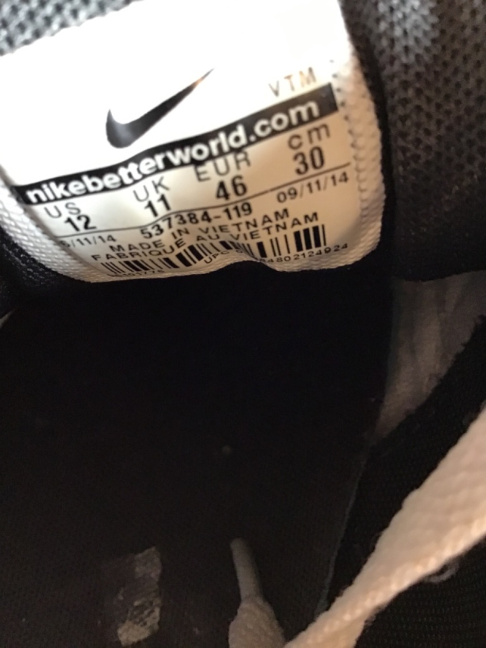 🔥😎Nike Air Max,size 12, yellowing on mid-sole, see photos, still a solid shoe - Picture 11 of 12